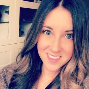 Meet your Posher, Alexandra